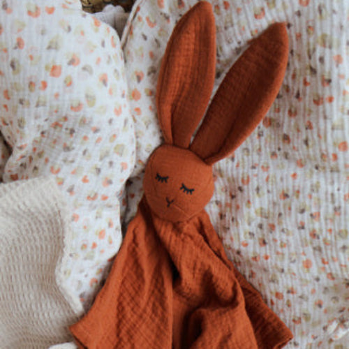 Oh Poppy! LEIA Muslinfilt med Kanin – Warm Rust