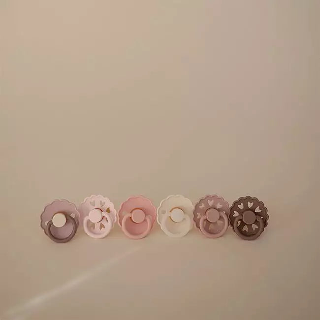 FRIGG Blomstrande Kärlek Silikonnappar - 6 pack