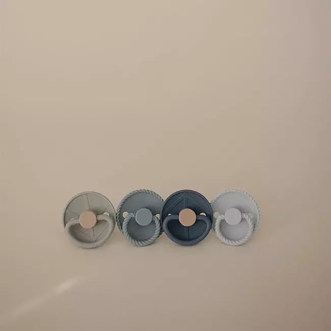 FRIGG Naturblåa Latexnappar - 4 pack