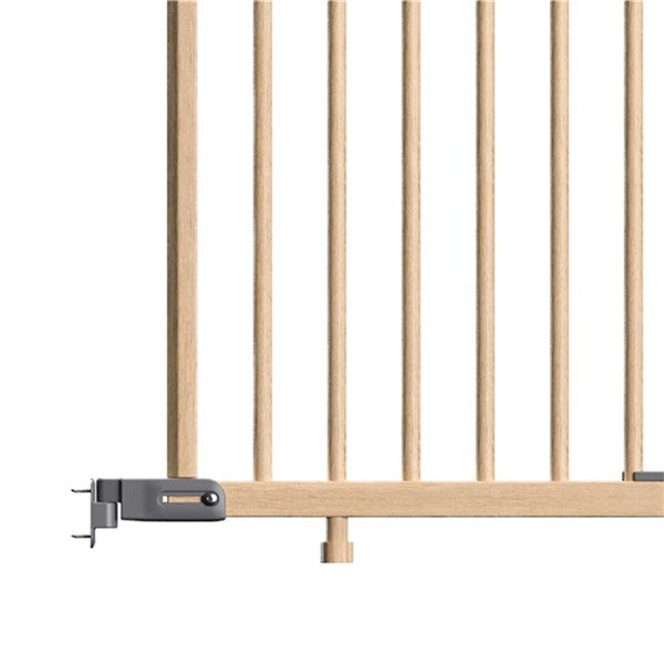 BabyDan AdjustPro Trägrind – Justerbar Trappgrind i Naturträ