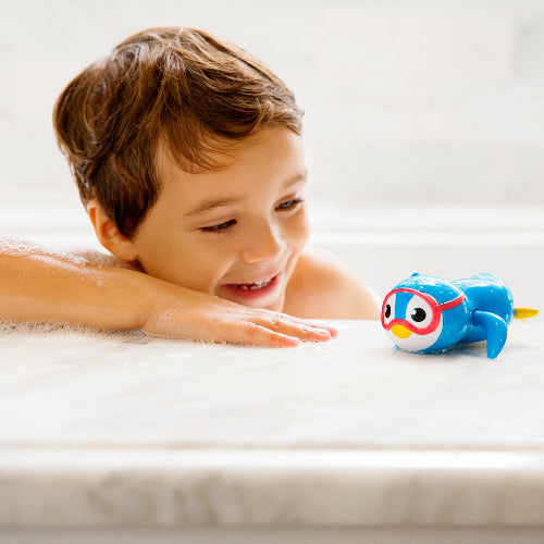 Munchkin Swimming Penguin – Simmande badkompis