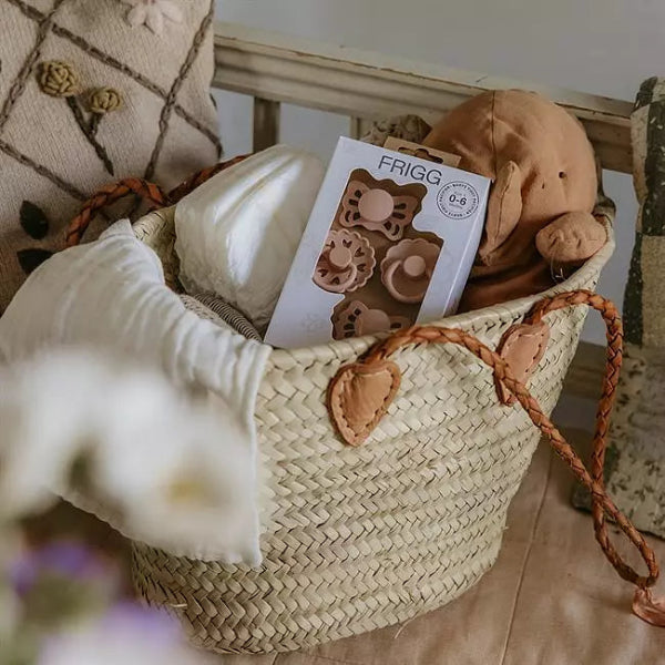 FRIGG Bebisens Första Napp - Blommande Hjärta Rosa