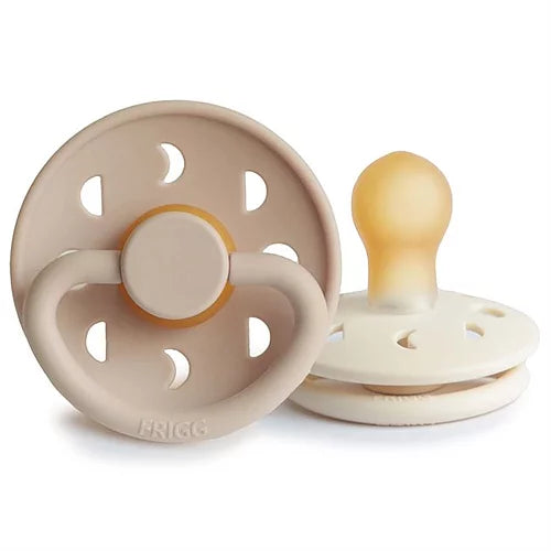FRIGG Moon Phase Silikonnapp 2-Pack Varmbiege & Gräddvit